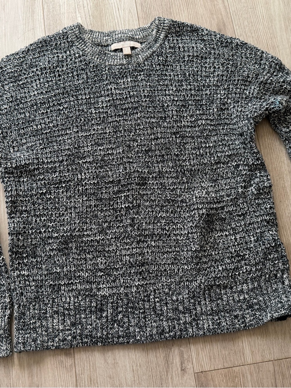 Banana Republic Marled Knit Crewneck Sweater
Black White Chunky Salt Pepper